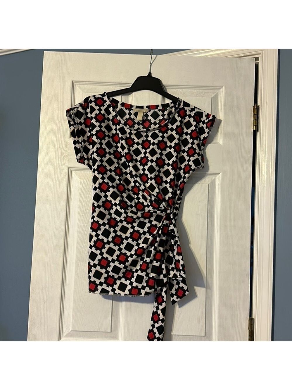 BANANA Republic womens top; size medium